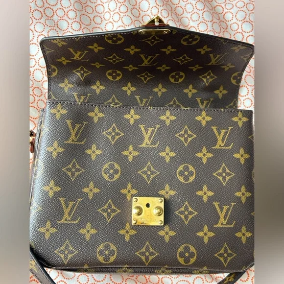 Louis Vuitton Monogram Metis Bag with 2 straps - Picture 9 of 17